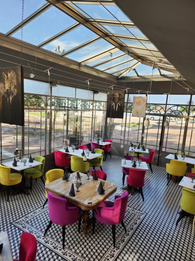 Hotel Restaurant La Pecherie - Le Manoir D'A Cote - Les 5 Ruches -Logis Hotels Courseulles-sur-Mer Exteriör bild
