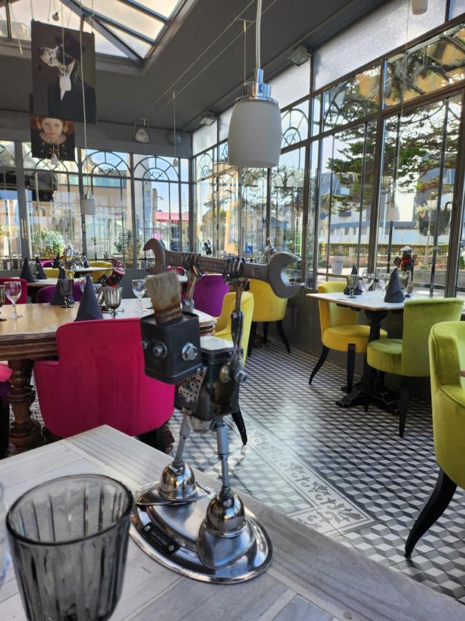 Hotel Restaurant La Pecherie - Le Manoir D'A Cote - Les 5 Ruches -Logis Hotels Courseulles-sur-Mer Exteriör bild